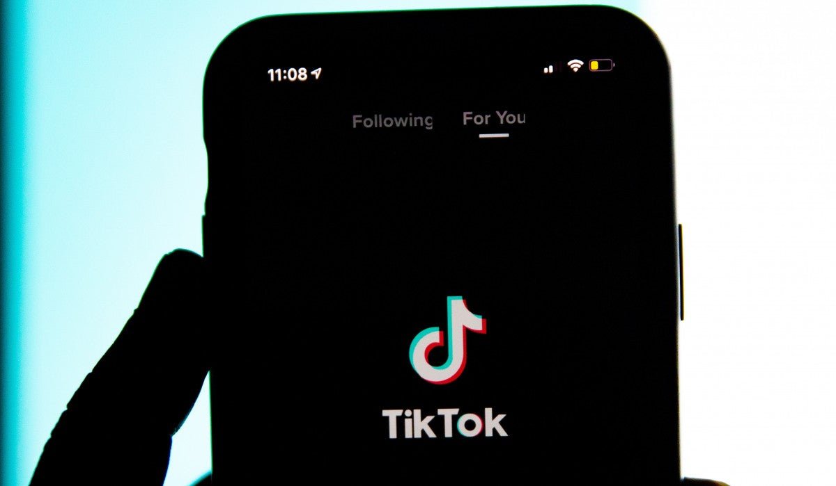 Apple ve Google, TikTok yasağından 850 milyar dolarlık sorumlulukla karşı karşıya.