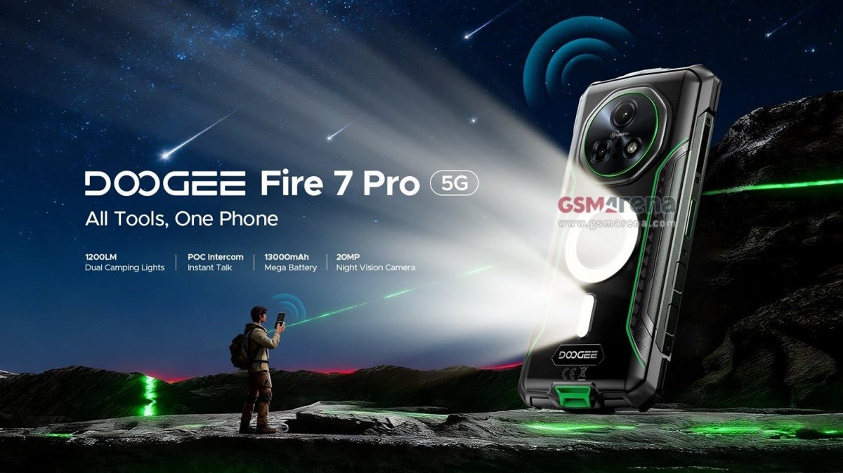 Bu, kamp lambaları, 13.000 mAh batarya ve POC telsizi ile Doogee Fire 7 Pro'dur
