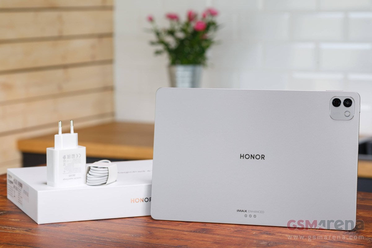Honor MagicPad4: Batarya Ömrü ve Şarj Testleri Sonuçları