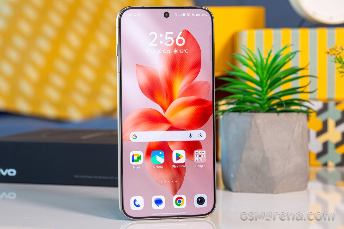 Yaklaşan Çinli bayrak gemileri, Galaxy S26 Ultra'ya benzer gizlilik ekran teknolojisi sunabilir
