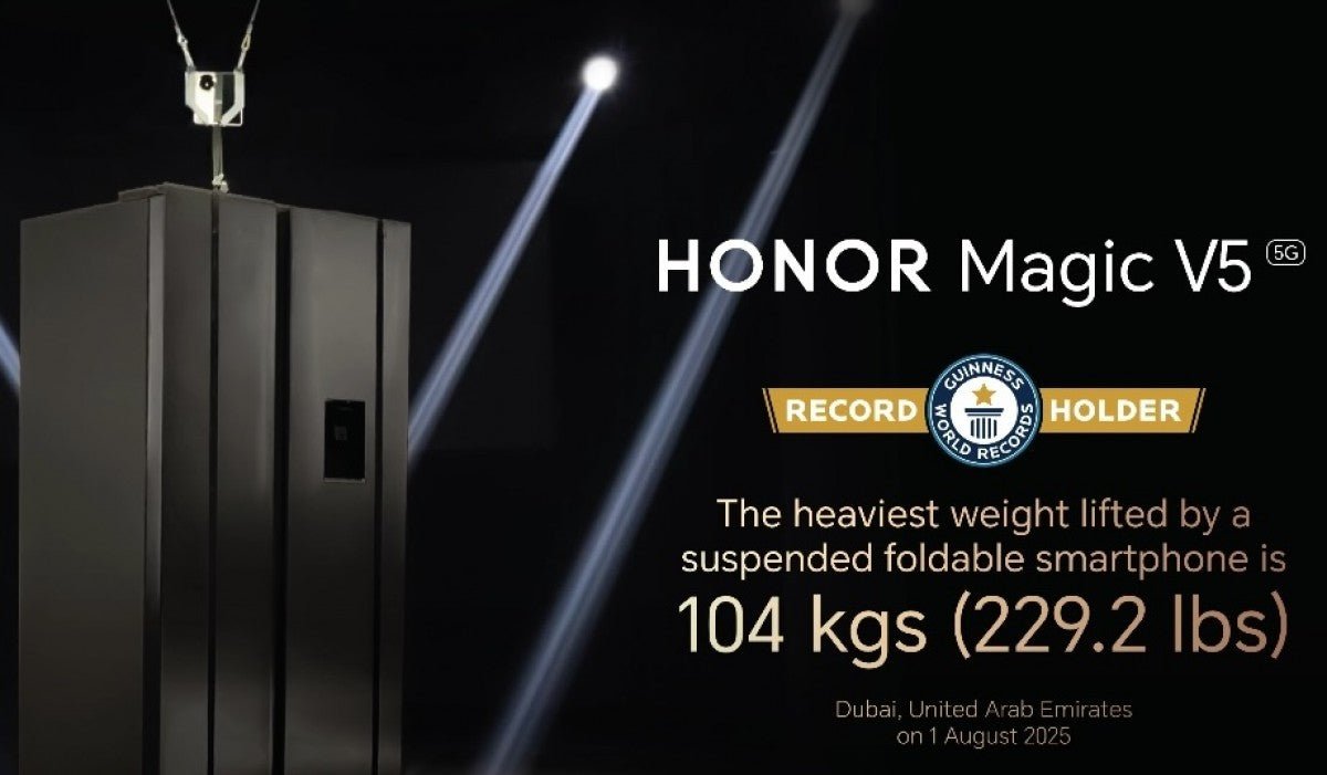 Honor Magic V5, asılı katlanabilir bir cihaz tarafından kaldırılan en ağır ağırlık rekorunu kırıyor