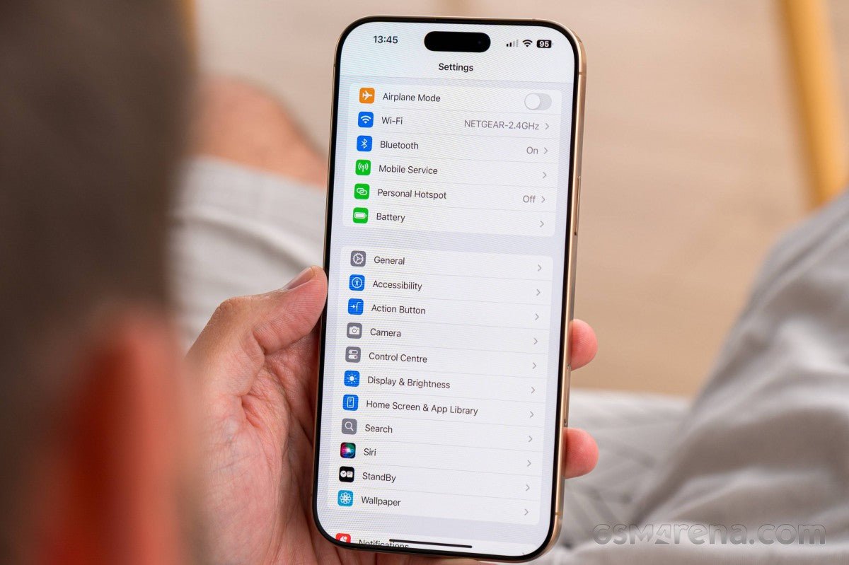 "iPhone 17 Modelleri Şaşırttı: iPhone 16 Serisi ile Aynı Boyutta Dinamik Ada!"