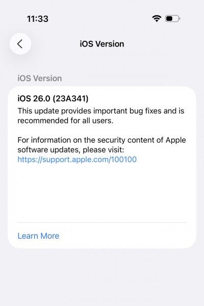 iPhone 17 üçlüsü ve Air için Day one iOS 26 güncellemesi geldi