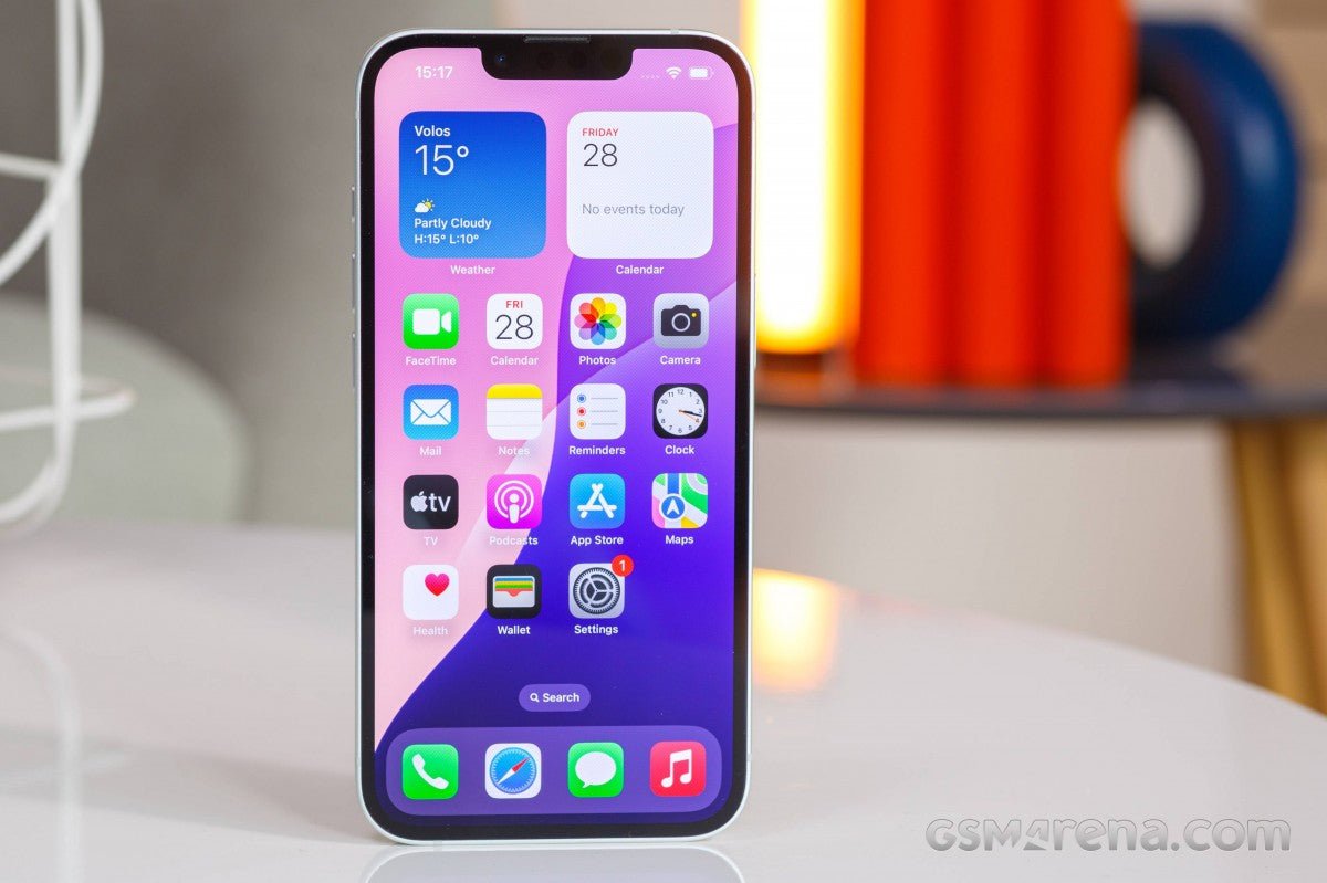 iPhone 17e, bir önceki modelin ana eksikliklerinden birini düzeltmek için tasarlandı. 

Translated Title: iPhone 17e, bir önceki modelin ana eksikliklerinden birini düzeltmek için tasarlandı.