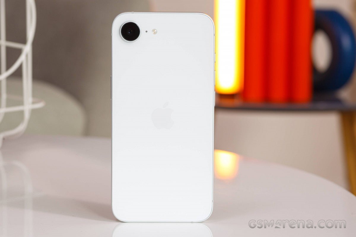 iPhone 17e ekran detayları sızdı