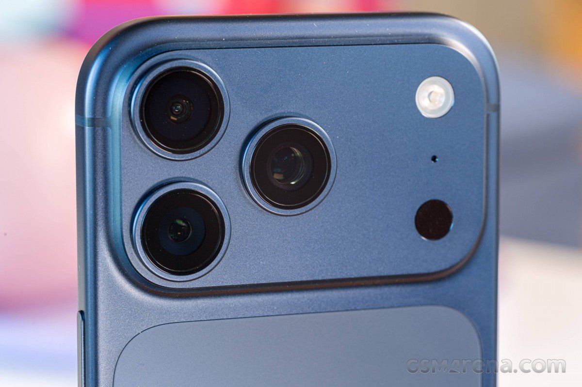 iPhone 18 Pro'nun değişken diyafram ana kameralara sahip olacağı tekrarlandı.