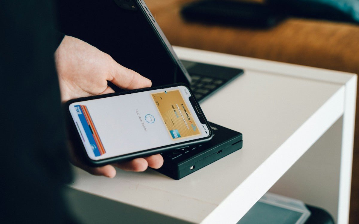 İsviçre Rekabet Komisyonu, iPhone NFC erişimi için Apple'ı soruşturuyor