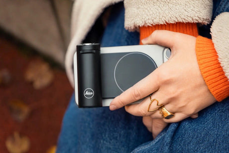 "Leica'dan iPhone Kullanıcılarına Pahalı Sürpriz: Yeni Kamera Tutacağı!"
