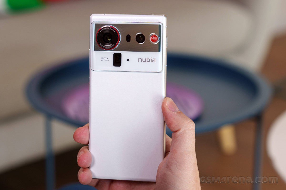 nubia Z80 Ultra inceleme için elimizde