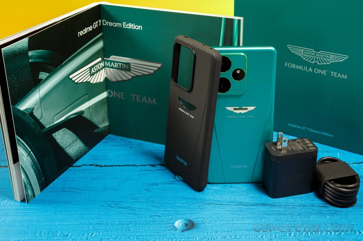 Realme GT 7 Dream Edition'in kutusundan çıkarma ve kullanıcı deneyimi videosu