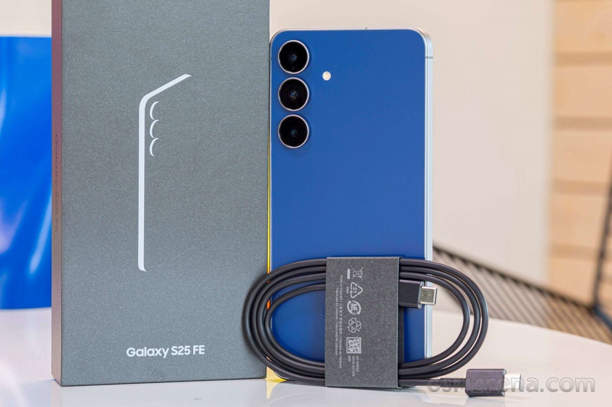 Samsung Galaxy S25 FE incelemesi için geldi