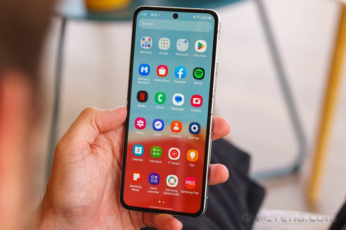 Samsung Galaxy Z Flip FE özellikleri sızdırıldı