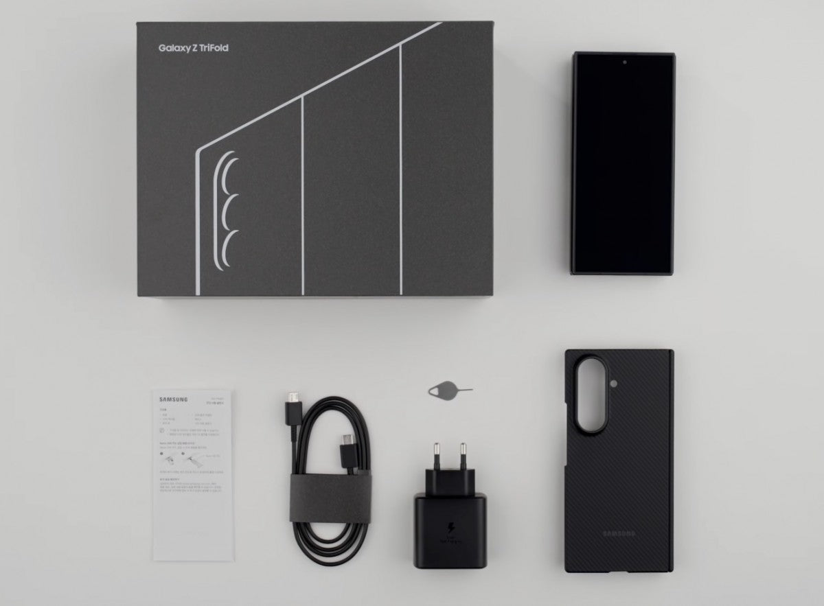 Samsung'un Galaxy Z TriFold modeli için resmi kutu açma videosu burada