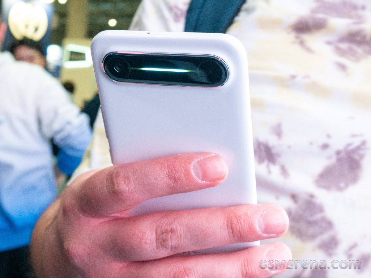 Tecno Spark Slim, ince profiliyle Hindistan'a geliyor, işte fiyatı ne kadar olacak