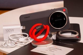Xiaomi 17 Ultra'nın Leica tarafından incelenmesi için geldi